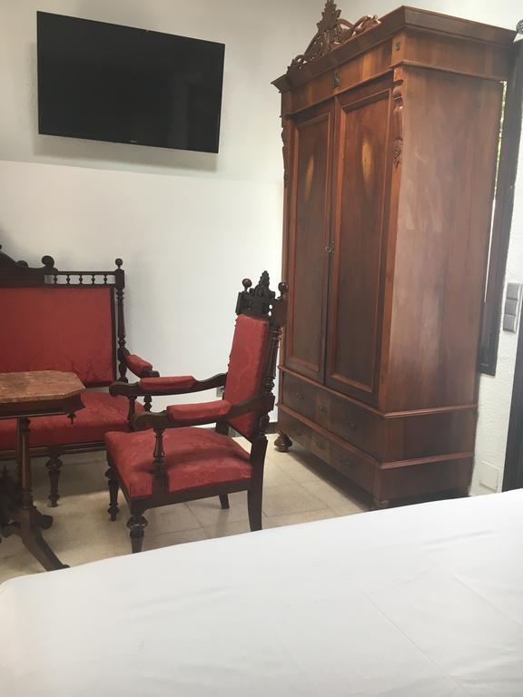 Stadthaus Mitten Im Kuenstlerviertel Von Arta Mit Zwei Wohnungen エクステリア 写真