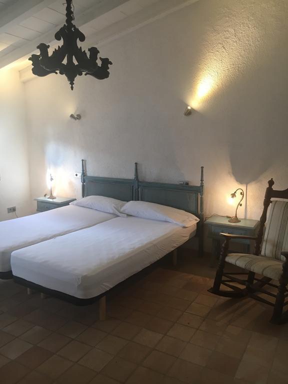 Stadthaus Mitten Im Kuenstlerviertel Von Arta Mit Zwei Wohnungen エクステリア 写真