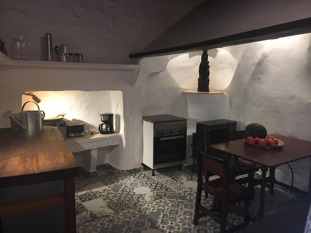 Stadthaus Mitten Im Kuenstlerviertel Von Arta Mit Zwei Wohnungen エクステリア 写真