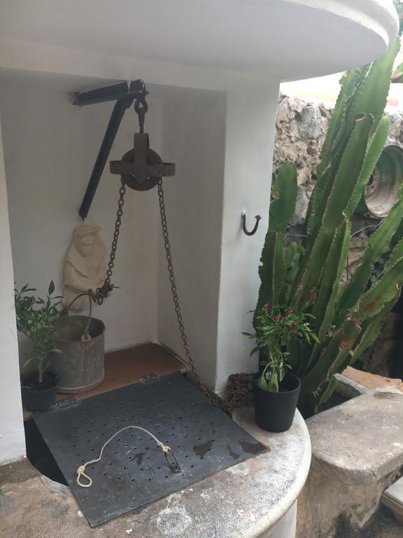 Stadthaus Mitten Im Kuenstlerviertel Von Arta Mit Zwei Wohnungen エクステリア 写真